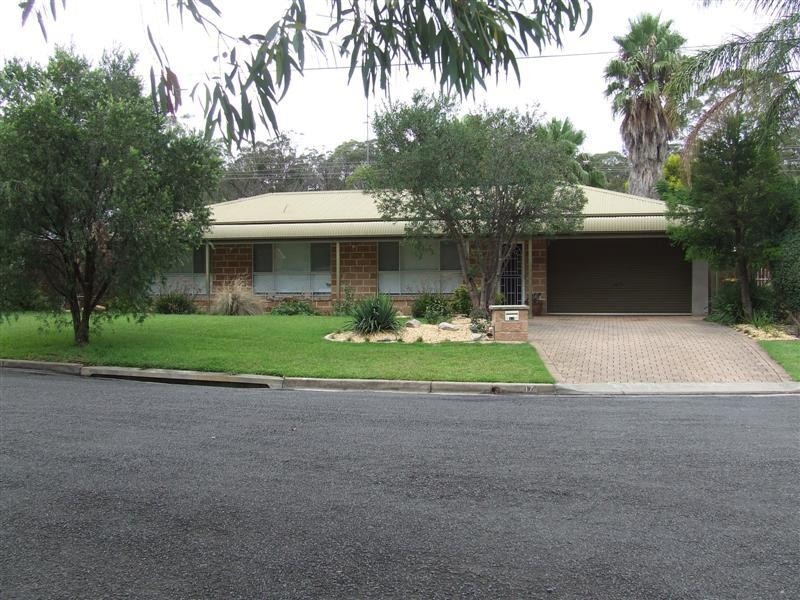 17 MacNamara Place, Appin NSW 2560