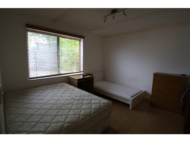 5B Victoria Street, St James WA 6102