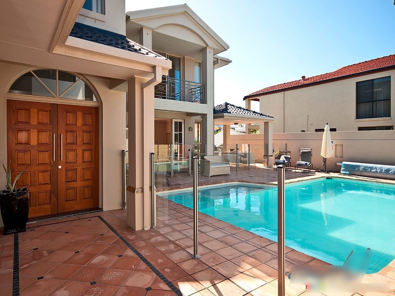 Surfers Paradise QLD 4217