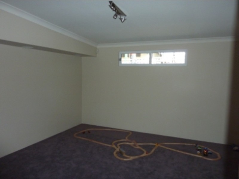 215 Woodside St, Doubleview WA 6018