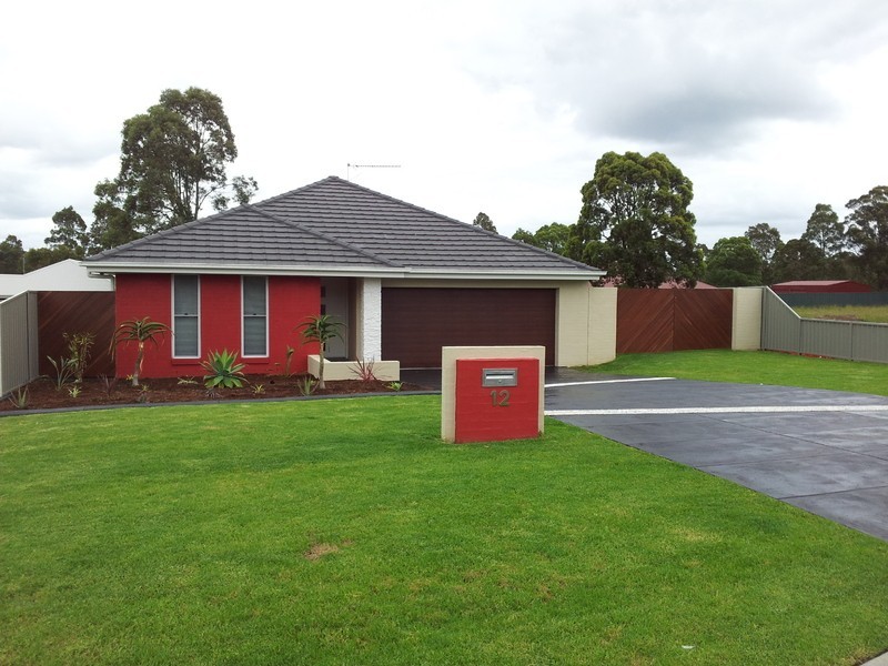 12 Hannover Cl, South Nowra NSW 2541