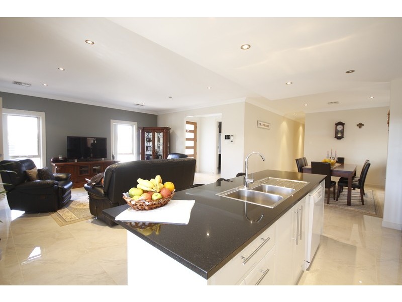 15 Kimberley St, Mansfield Park SA 5012