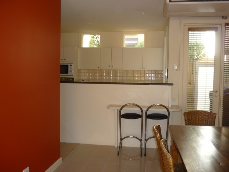 452 St Kilda St, Brighton VIC 3186
