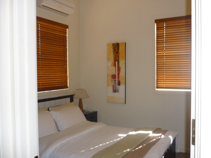 452 St Kilda St, Brighton VIC 3186