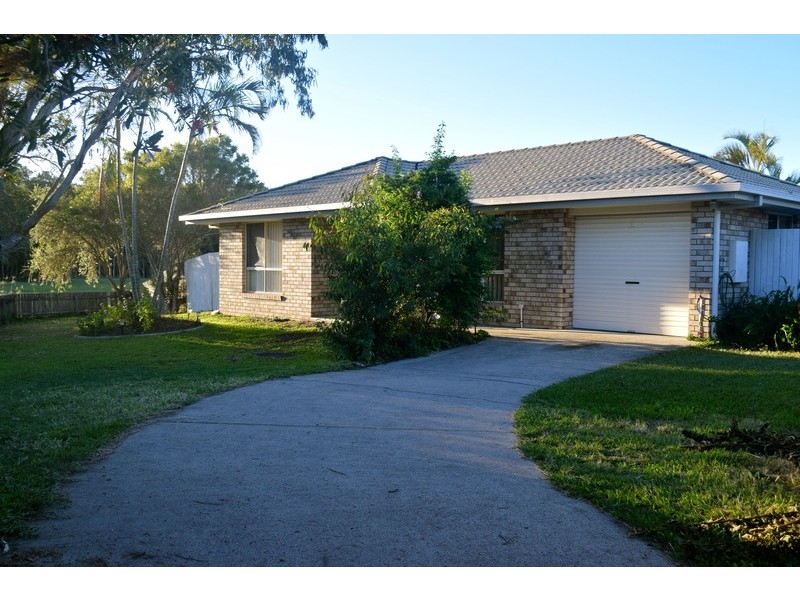 42 Mackeral Street, Sandstone Point QLD 4511