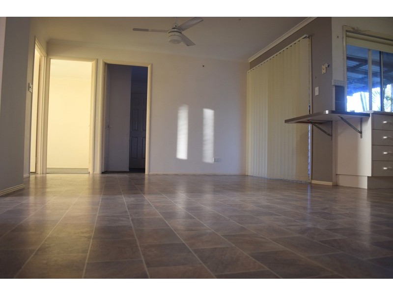 42 Mackeral Street, Sandstone Point QLD 4511