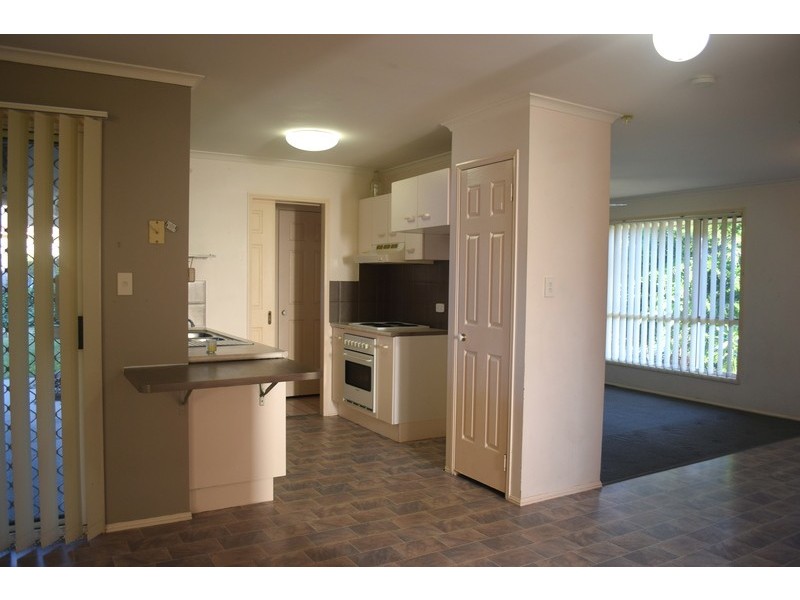 42 Mackeral Street, Sandstone Point QLD 4511