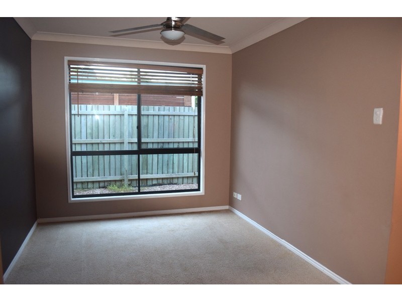 13 Bream Court, Sandstone Point QLD 4511