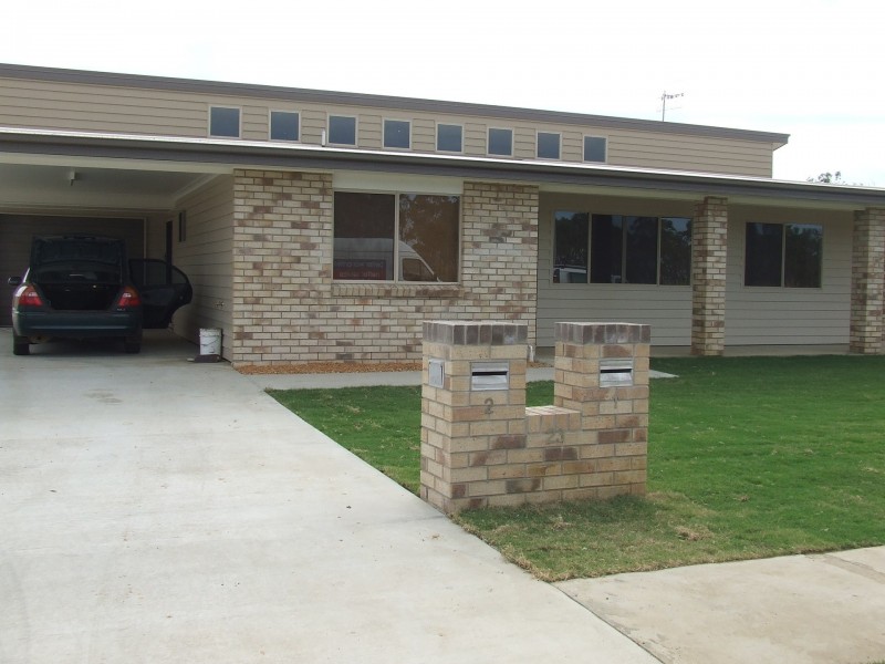 1 & 2/23 Langford Court, Moranbah QLD 4744