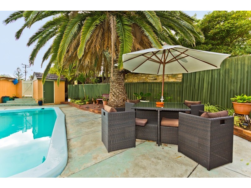 8 Oleander Way, Kallaroo WA 6025