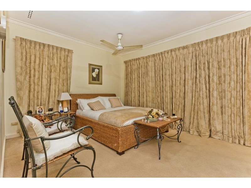 8 Oleander Way, Kallaroo WA 6025