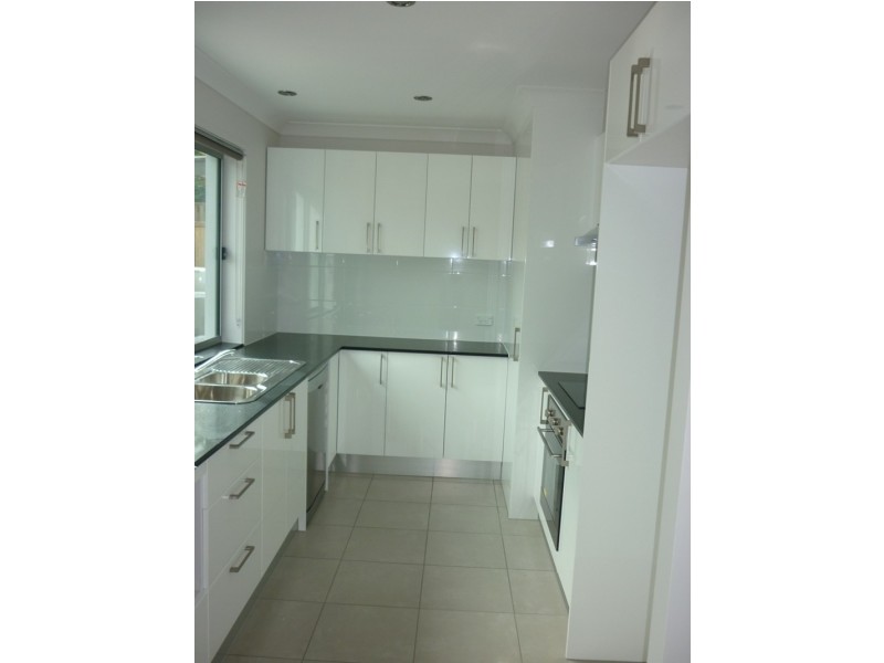 28/177 Central Street, Labrador QLD 4215