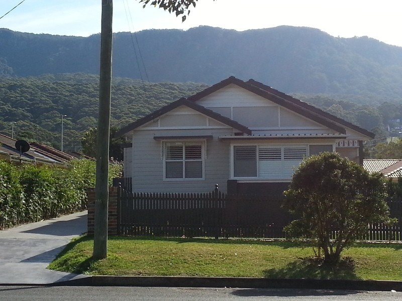 10 Redman Avenue, Thirroul NSW 2515