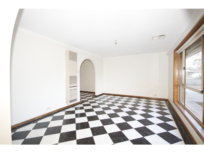 32 Japonica Cr, Parafield Gardens SA 5107