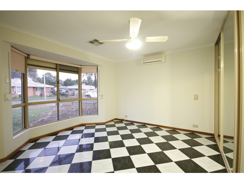 32 Japonica Cr, Parafield Gardens SA 5107