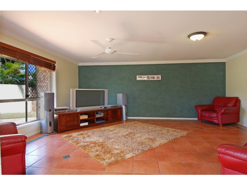 3 Cedros Place, Clear Island Waters QLD 4226