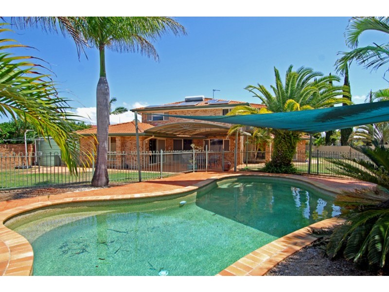 3 Cedros Place, Clear Island Waters QLD 4226