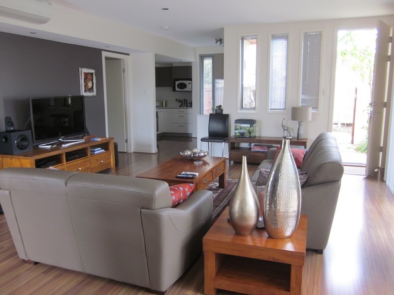 2/14 Broomfield Street, Taringa QLD 4068