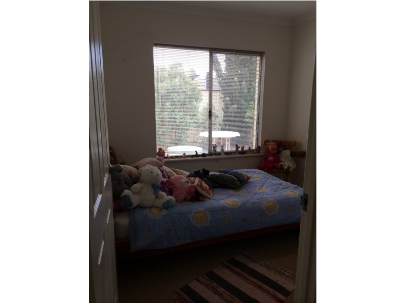 6/32 Gemini Way, Madeley WA 6065