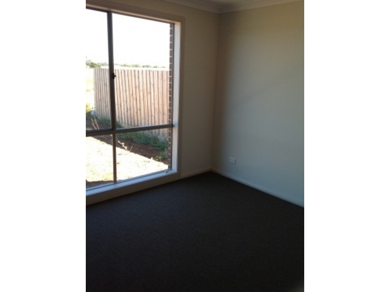 45  Wakefields Drive, Brookfield VIC 3338