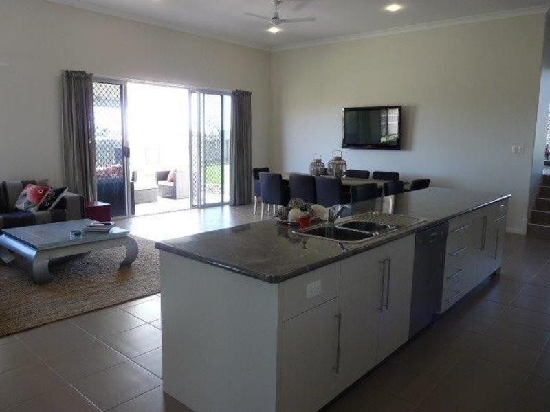 26 Douglas Crescent, Rural View QLD 4740