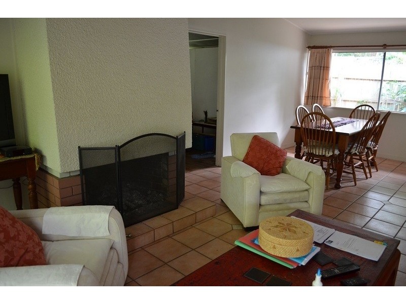 54 Moordale Street, Chapel Hill QLD 4069