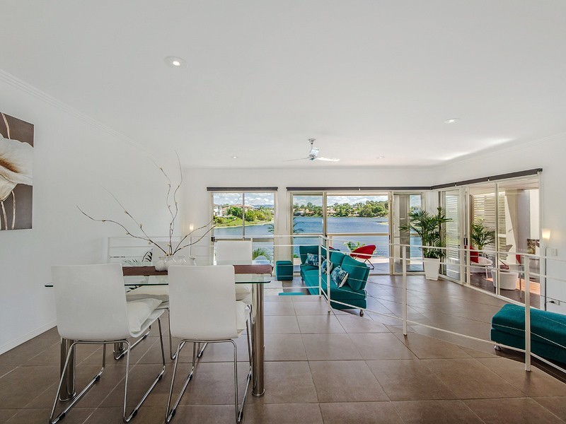 13 Manor Close, Robina QLD 4226