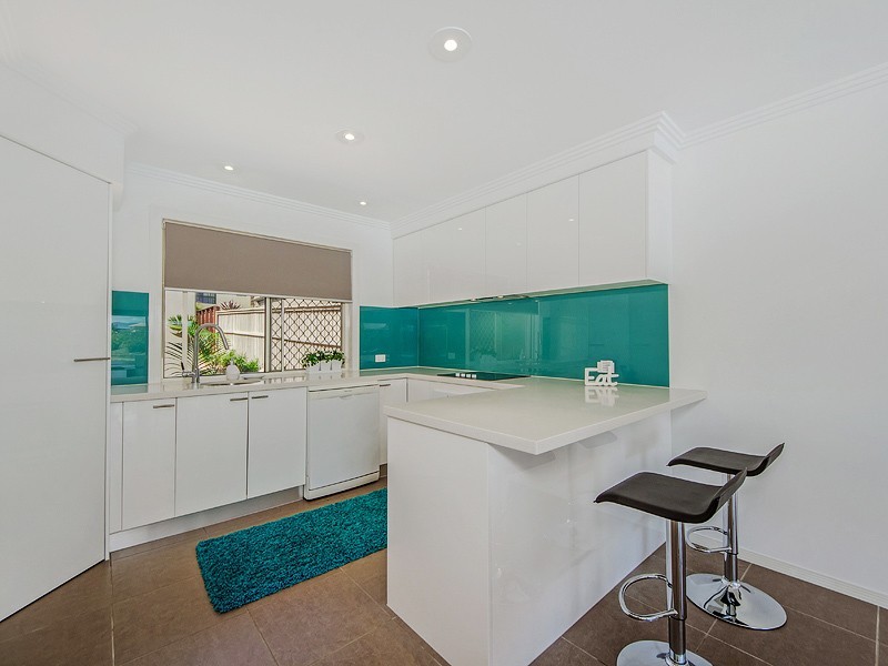 13 Manor Close, Robina QLD 4226