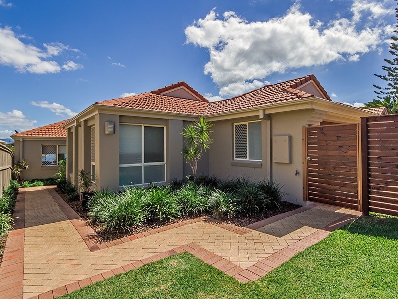 13 Manor Close, Robina QLD 4226