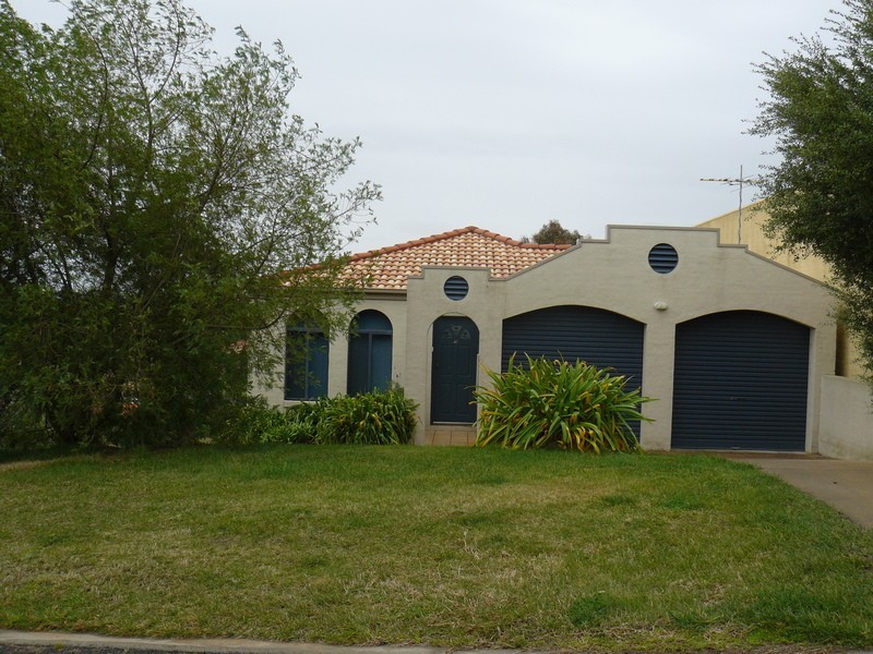 41 Toscana Way, Hidden Valley VIC 3756