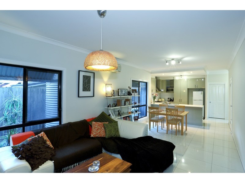 10A Ponsonby Street, Annerley QLD 4103