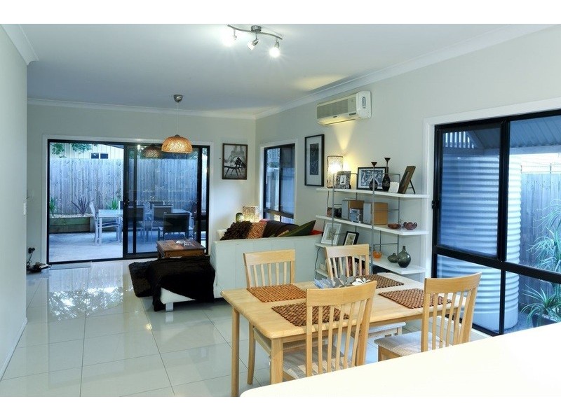 10A Ponsonby Street, Annerley QLD 4103