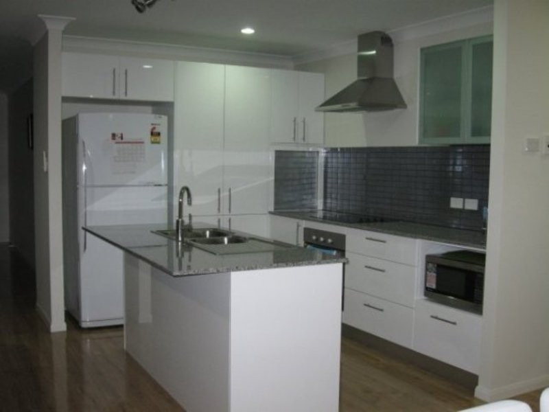 5 Pacific Ave, Sarina QLD 4737