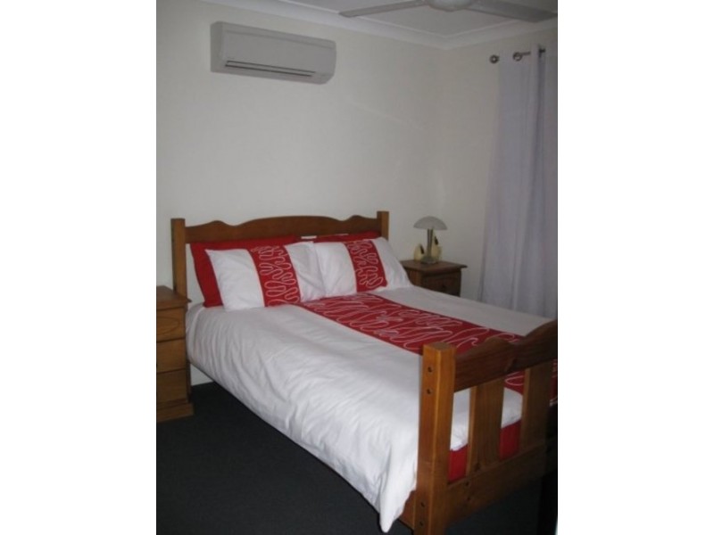 5 Pacific Ave, Sarina QLD 4737