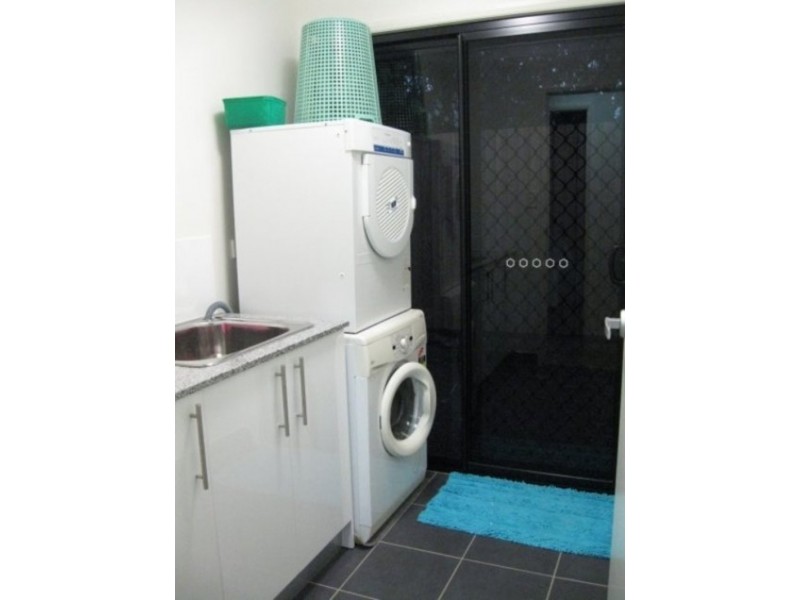 5 Pacific Ave, Sarina QLD 4737