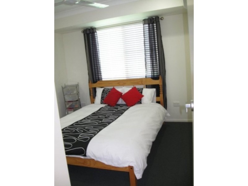 5 Pacific Ave, Sarina QLD 4737