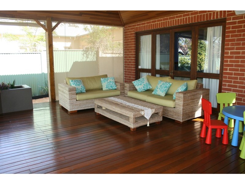 8 McKenzie Street, Wembley WA 6014