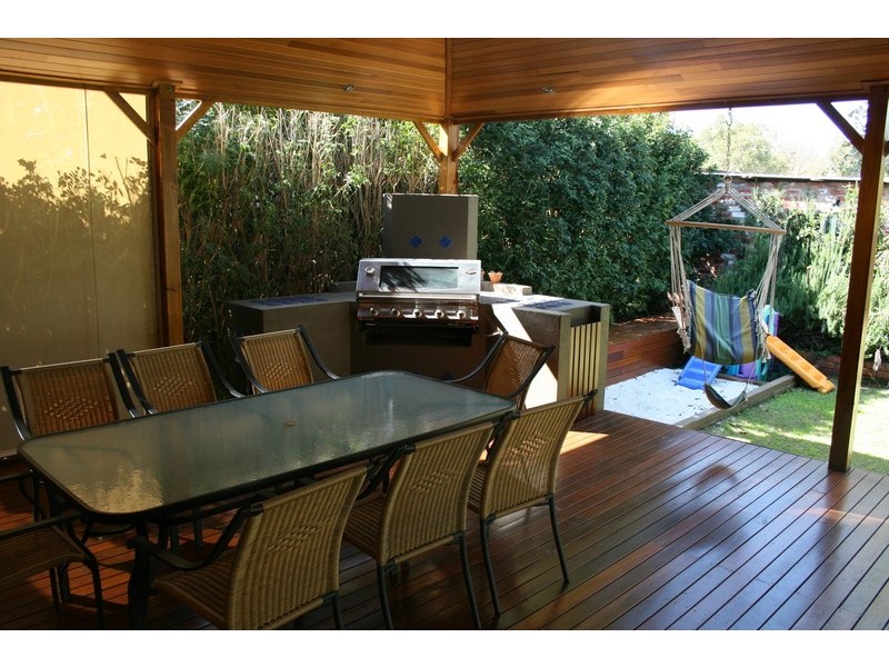 8 McKenzie Street, Wembley WA 6014