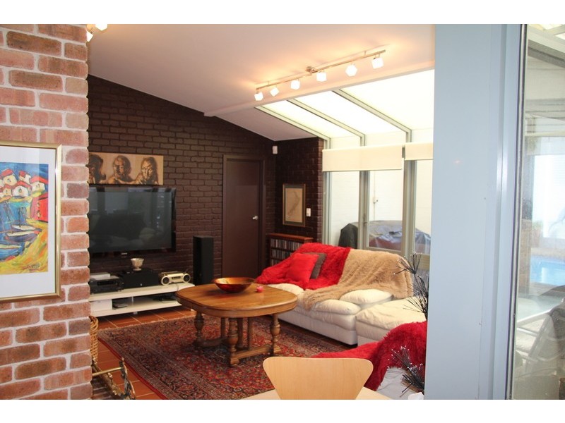 119 Drabble Rd, City Beach WA 6015