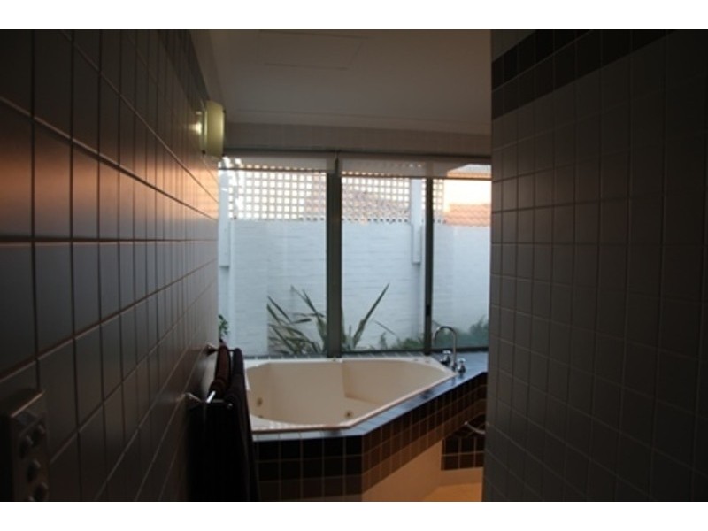 119 Drabble Rd, City Beach WA 6015