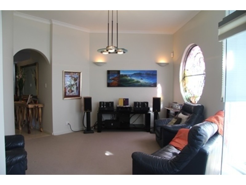 119 Drabble Rd, City Beach WA 6015