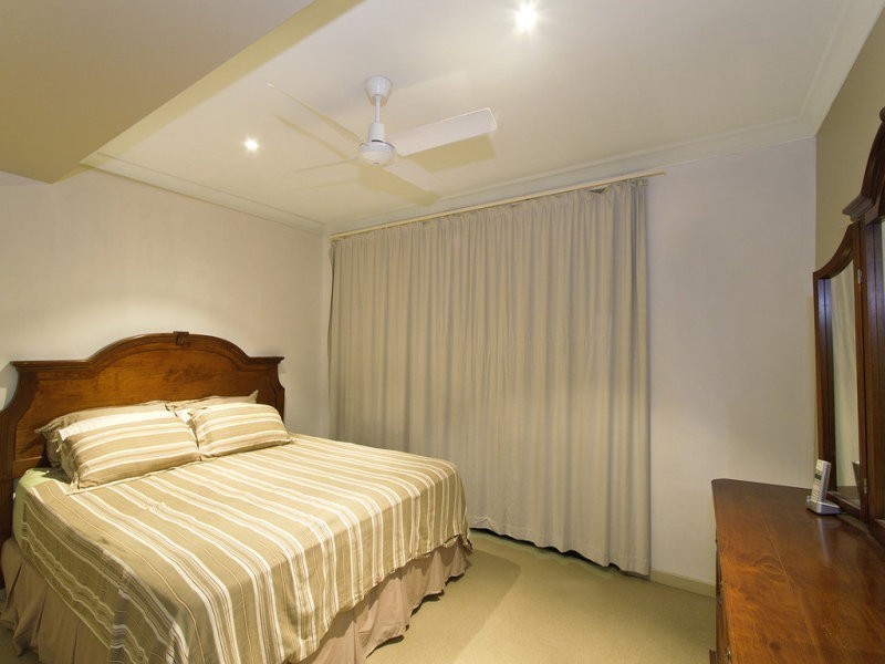 215 Mallawa Drive, Palm Beach QLD 4221