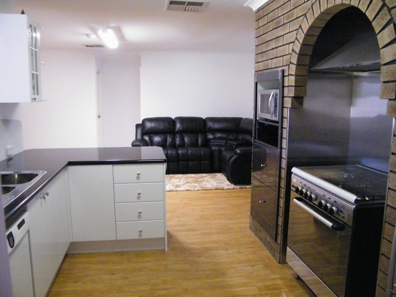 31 Keslake Way, Parkwood WA 6147