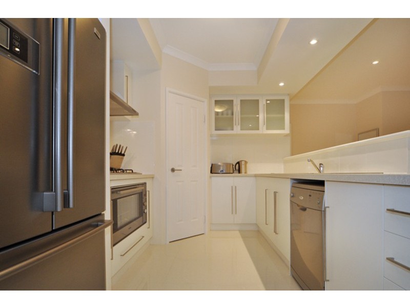 10 Charles St, Karrinyup WA 6018