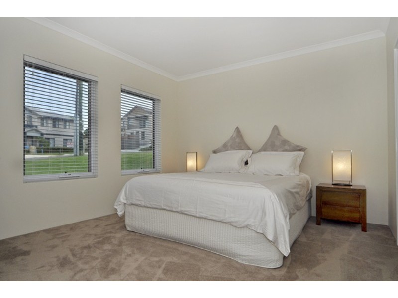 10 Charles St, Karrinyup WA 6018