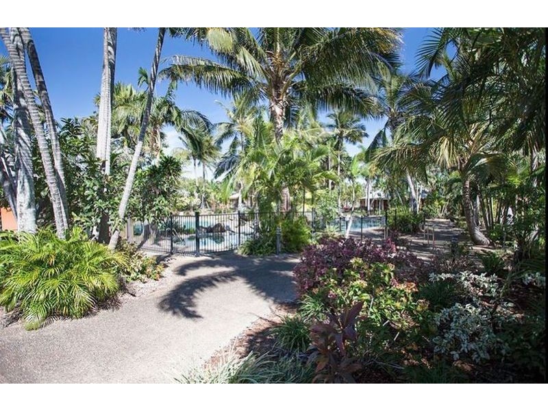 1 Griffin Avenue, Bucasia QLD 4750