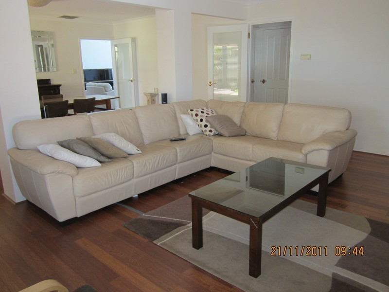 5 Seaton Court, South Guildford WA 6055