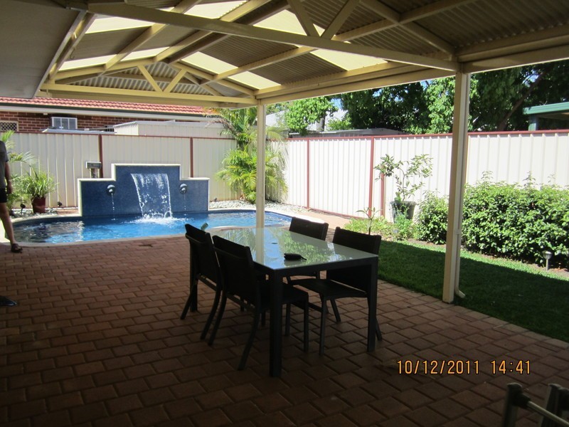 5 Seaton Court, South Guildford WA 6055