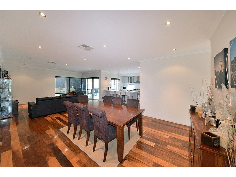 41 Beechwood Circle, Aveley WA 6069