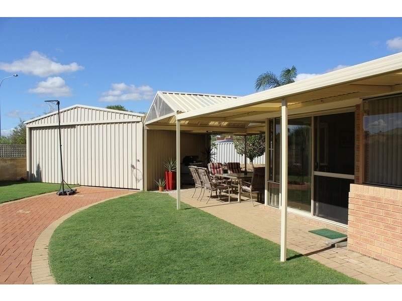 11 Leven Rise, Kinross WA 6028